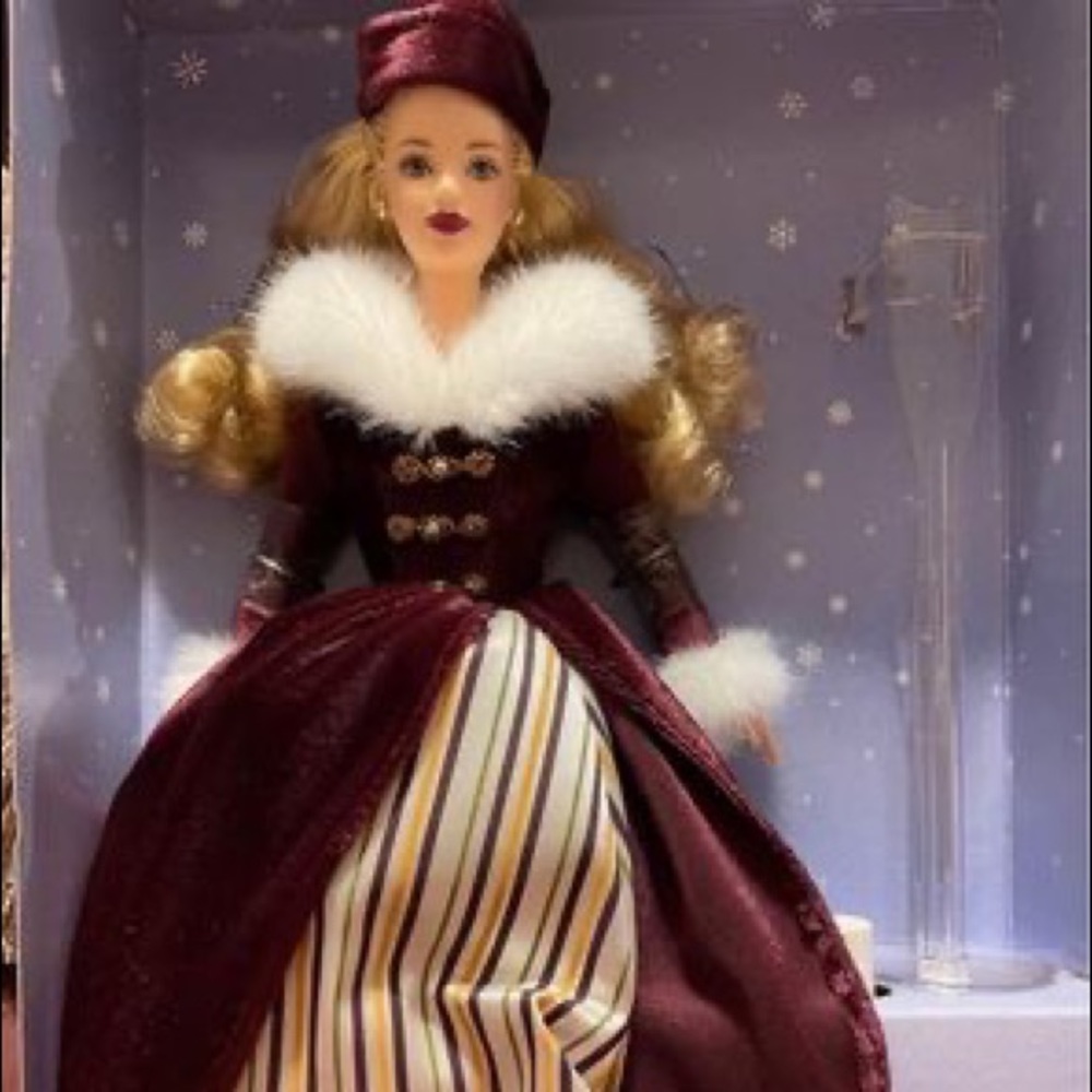 Avon Victorian Ice Skater Barbie
#27431